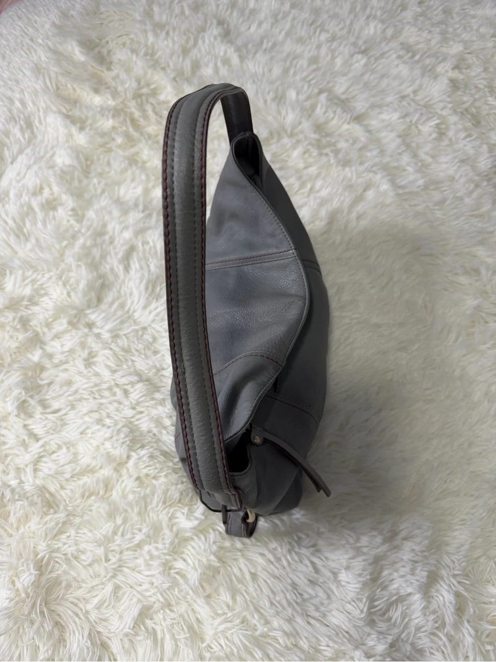 Liz Claiborne Gray Leather Shoulder Bag Pre-loved, timeless Hobo, Classic